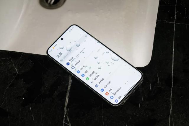 REDMI Note 15 Pro+测评：耐用与精致全都要