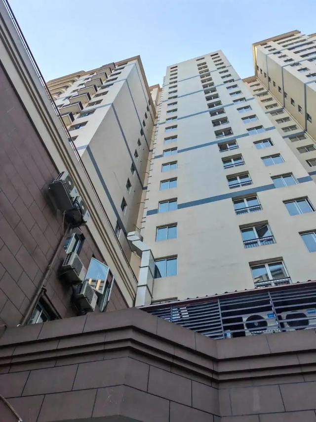 浙江女子家中现金成难题！重达四吨无处放，网友：能压塌房子