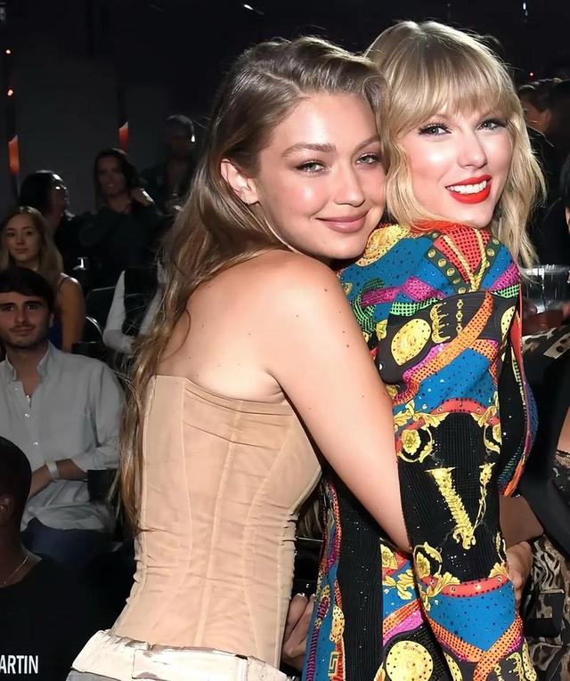 未婚夫前任多次网上挑衅	，泰勒秀巨钻Gigi护航，一个举动赢得漂亮