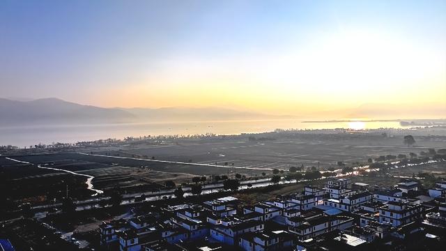 大理：从“文化大州”到“世界级生活目的地” 绘就栖居美画卷