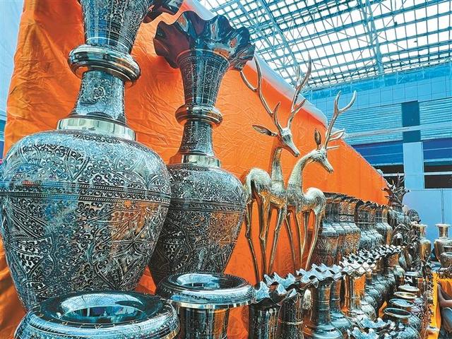 以文旅为桥 与世界相拥——2025年拉萨首届国际文化旅游博览会见闻