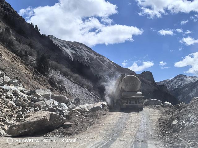 “香稻公路”难跑真的有点险,“稻城亚丁”海拔确实有点高。