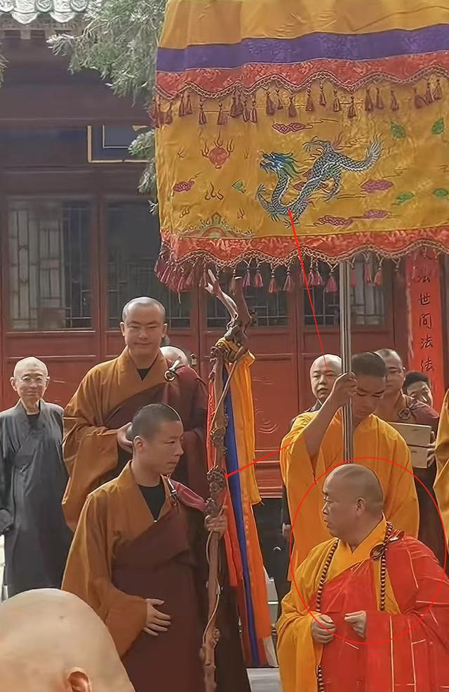 释永信自己也没想到，出事后还有4位名人共情他，还有人给他养老