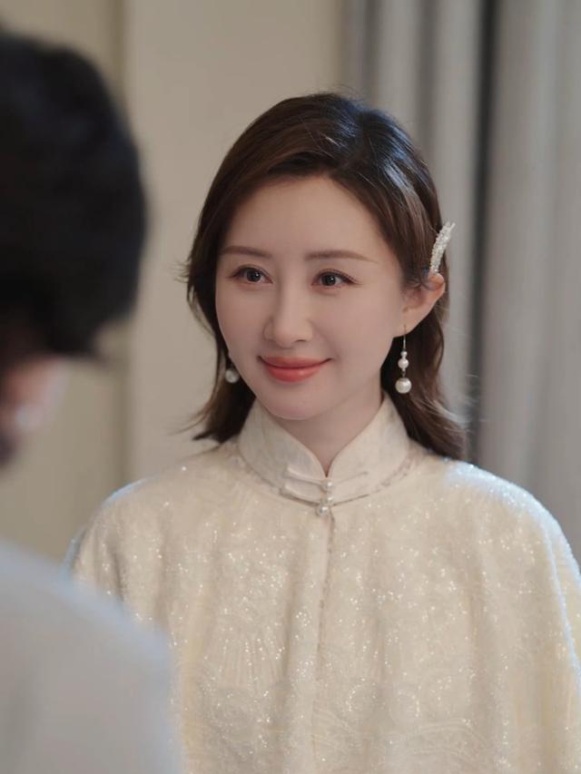 花千骨男神沦落拍短剧？长剧失业短剧真香！明星为何 “向下兼容”