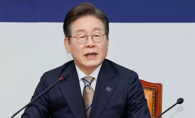 降格对待中国究竟意欲何为？九三阅兵前夕，首个拒绝出席阅兵的总统出现，我国做出特殊安排