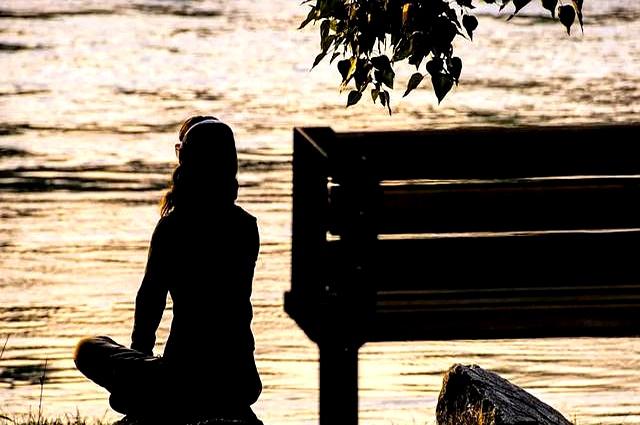 建议情绪不稳定的人	，疯狂练习这1种心态，越早开始越好