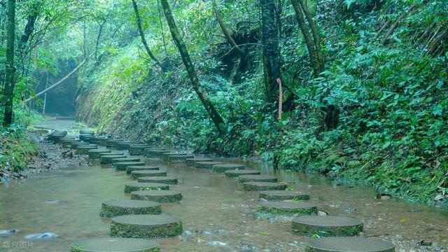 被严重低估的宝藏小县城，高铁直达！人少景美超安逸，周末就出发