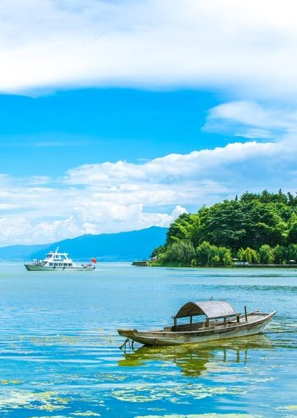 撩妹高手都在用的“肢体接触规则”，按这个顺序，让她主动靠近你