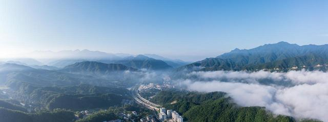 河南杀出黑马！郑州洛阳都懵了	，这座小县城靠什么吸金 45 亿