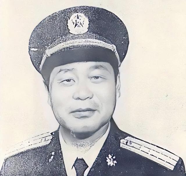 1999年我军一少将部长参加聚餐，引起公安怀疑，逮捕后被判刑
