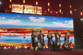 跟着鼓点“蹦迪”民族风！贵阳这场文化狂欢，让你一秒“穿越”天山苗岭图片