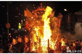 中国冥币风靡海外，“老外”突然醒悟，原来还能给祖先“烧钱花”图片