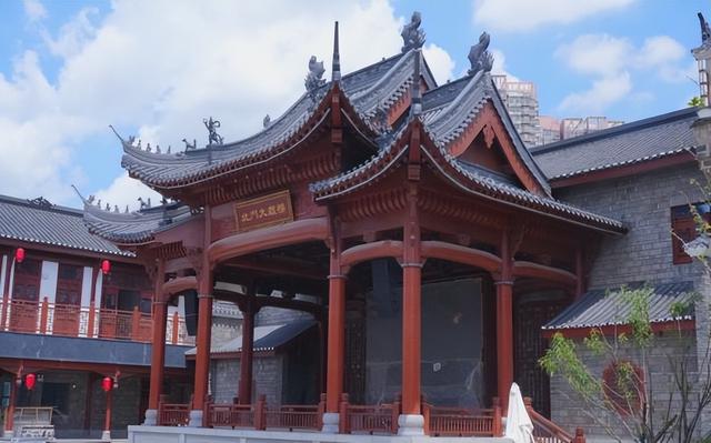 “重生”的民主街 | 烟火依旧，故事常新