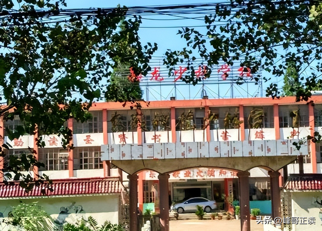 释永信倒台恶心一幕：自家亲兄弟火速跑路，外人却表示想为他养老