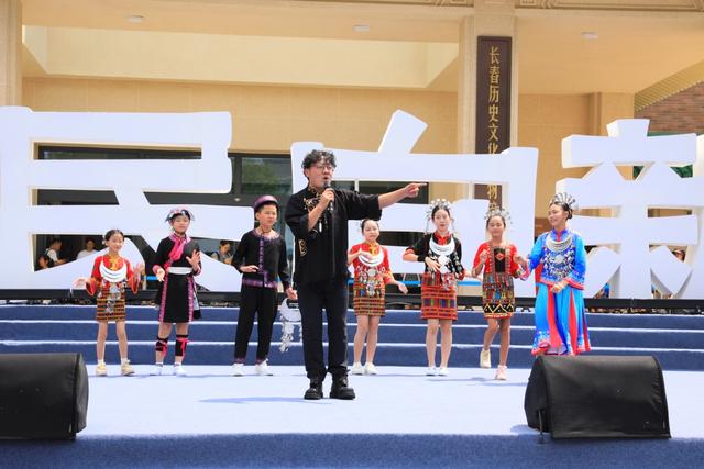 五指山牵手长白山——文化交流促发展 两地情谊谱新篇