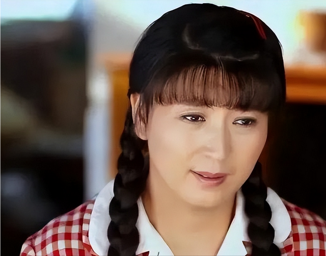 闫学晶就这样改写了自己的结局	，留下的3个疑问，是时候该解开了