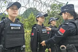 在边关守国门的铿锵玫瑰又美又飒！图片
