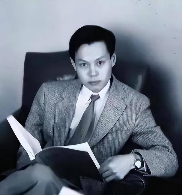 18年，杨振宁儿女从美国来看望父亲与翁帆，一家人在三峡其乐融融