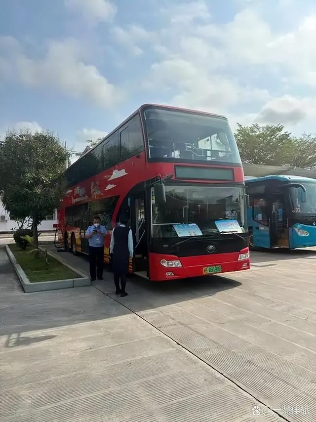 去了一趟海口和三亚	，实话实说：海口和三亚的差异确实挺大的！