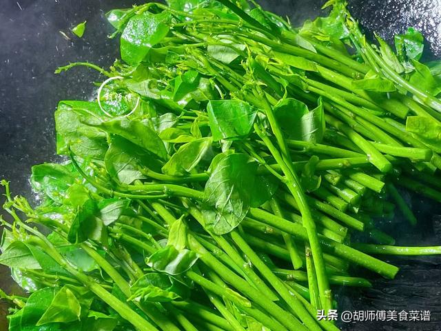 立秋后，这菜使劲吃，一清热解毒，二助眠，三护眼，鲜嫩别错过！