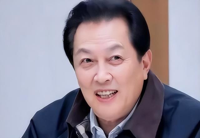 唐国强也没想到，走了35年的前妻，意外让两个残疾儿子承受了恶意