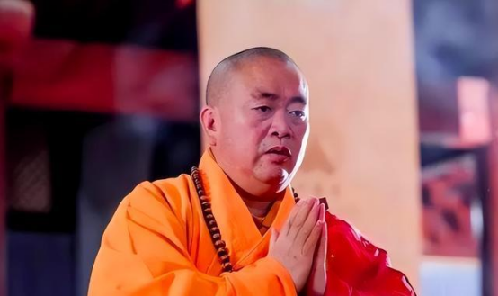 少林寺每年收入上亿，捐的香火钱花哪了？方丈释永信：我月薪700