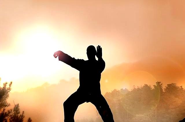 学太极拳此套路，一通百通，融会贯通