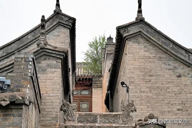 走进王家大院