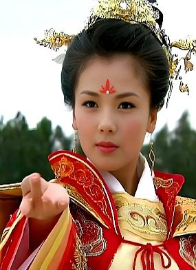 嫁入“豪门”17年后，刘涛不再当“豪门贵妇”，反而活成一部传奇