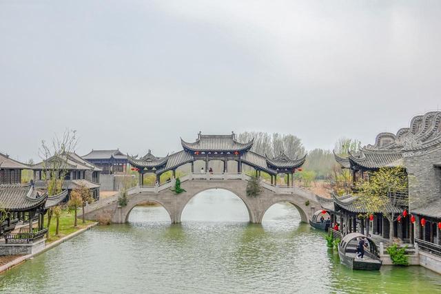 郑州没想到，洛阳没想到，现在的开封，怎么突然这么火了