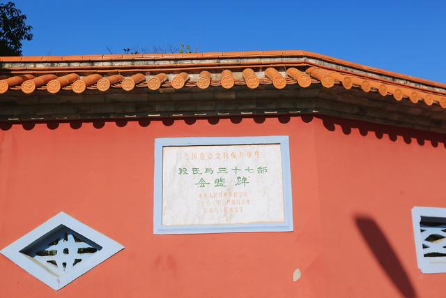 曲靖爨文化博物馆，馆中藏着两块千年碑刻，感受古滇文化的魅力