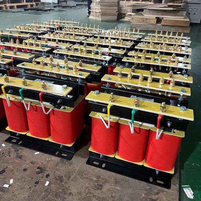 马斯克神预言！全球变压器告急，排队等中国订单，美反因加税被卡