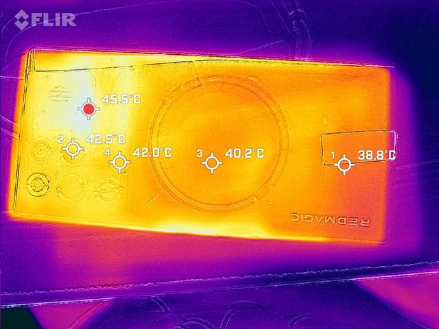红魔11 Pro+上手体验，“风冷+水冷”的游戏手机，强的离谱？