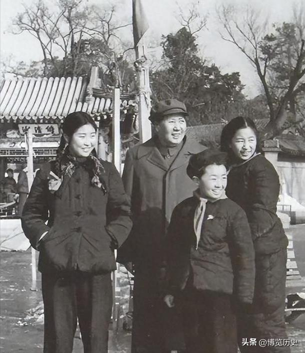 1981年李敏病倒后独自住院，秦基伟得知后下令：把孔令华调到北京