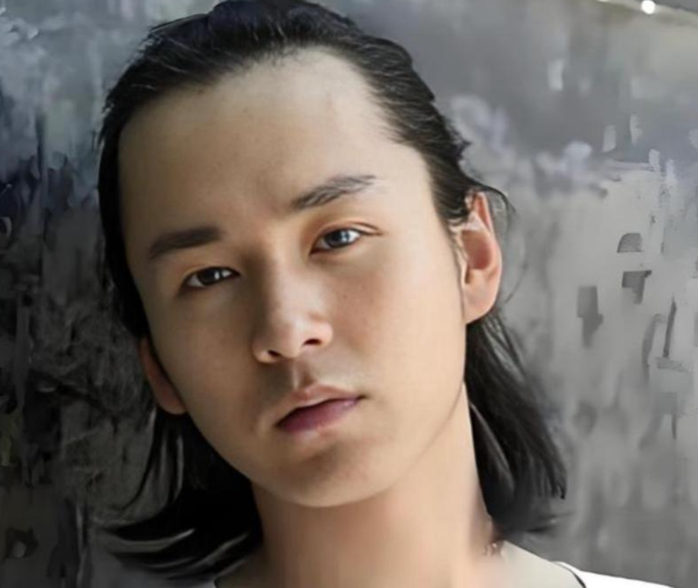 陪玩陪睡仅开胃菜！拳头塞嘴、组团开嫖，周迅遭殃 阴暗面彻底曝光