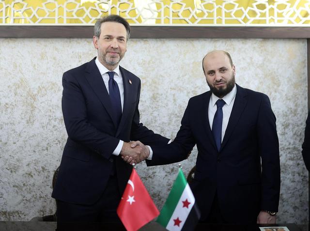 中东等来大好事，库尔德武装放弃独立建国，内忧外患或成解散原因