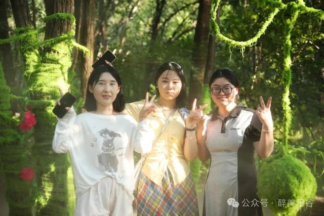 【景阳冈奇遇】这个夏天，闯入现实版童话秘境！
