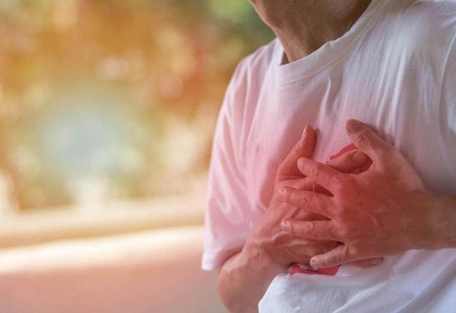 人有没有高血压	，散步就知道？有高血压的人，散步常有这3个表现