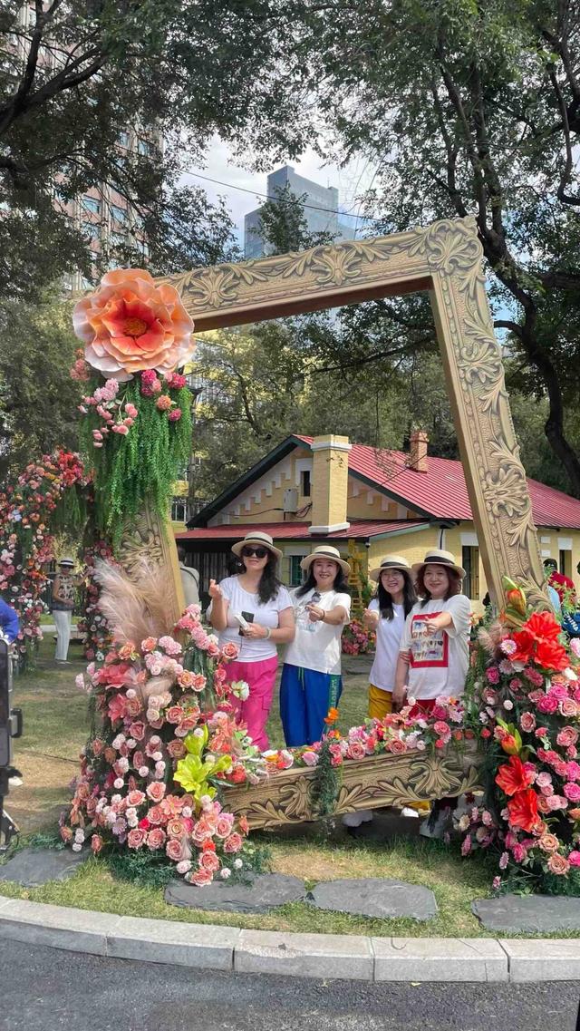 彻底火了！哈尔滨花园街历史文化街区10天吸引180万人次
