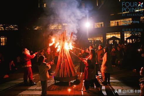 “爪爪心愿·暖冬童话夜”圣诞亮灯温情启幕萌宠与爱共绘冬日美好