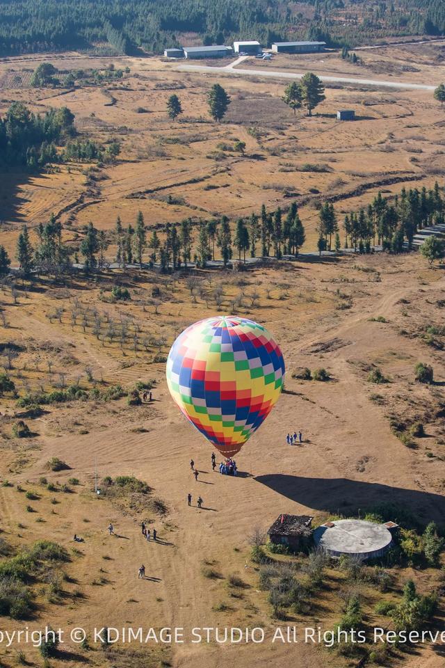 我愿称腾冲为秋季的天花板！银杏、温泉、古镇，来过的人都不想走