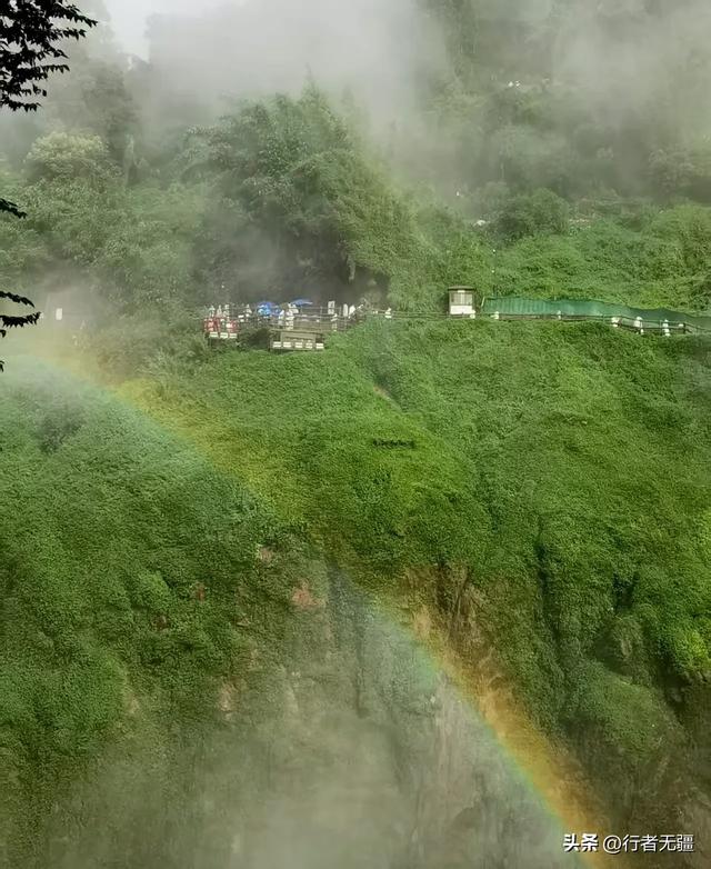 多彩贵州自驾游之黄果树：雨幕初开见虹霓，气势磅礴势无穷