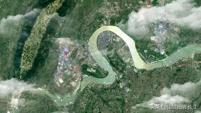 重庆“牛掰”的郊区，综合实力超部分地级市，旅游资源很亮眼