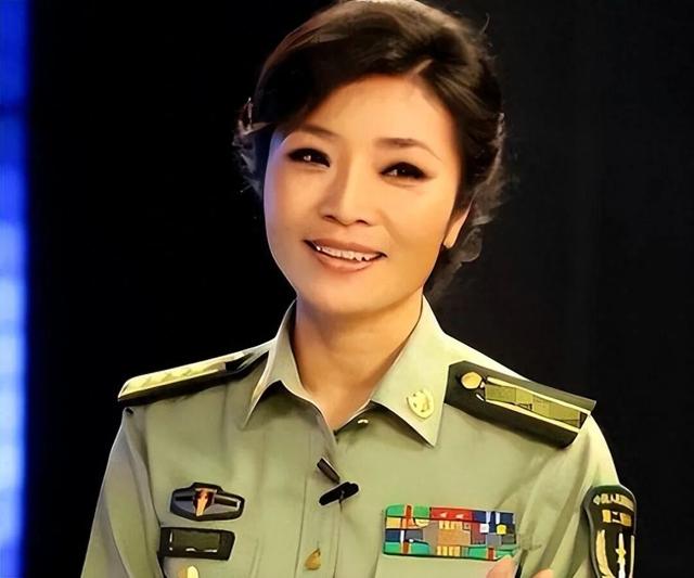 上14次春晚，红遍全国拒嫁富豪，60岁至今未婚,却活成这般模样！