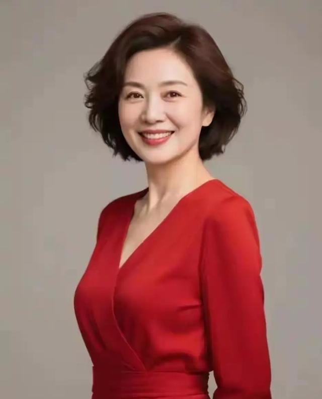 女人一见就上头的老男人，拥有这三样特质，50岁依然抢手让人心动