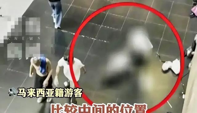 光天化日的耻辱！女游客在车站大厅遭性侵10分钟，全程竟无人制止