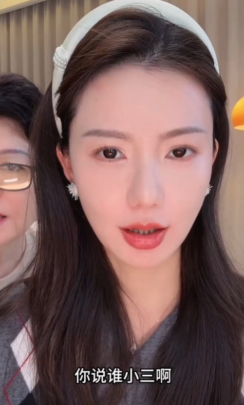 离婚一个月，猴哥前妻不再隐忍！公开回应被指小三	，她不是软柿子