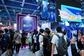 逼急了！男子上海漫展现场脱裤拉稀，多人被喷大便，保安被骂惨图片