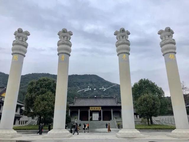宁波这座寺庙“真奇怪”:竟以古印度国王命名,据说全国仅此一家