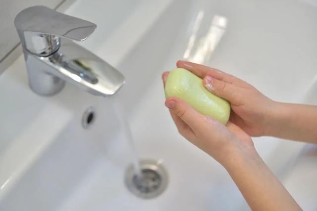 2 块钱一块的硫磺皂，是皮肤病“神器”还是毁肤“杀手”？